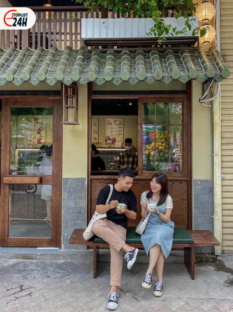 Cách tạo dáng chụp ảnh quán cafe đẹp ở Đà Nẵng - Ảnh 5